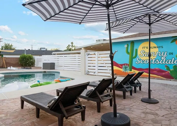 Bray House - Epic Shared Backyard - Pool - Games Ferienhaus Phoenix