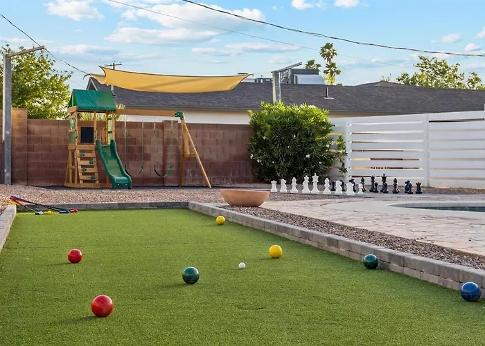 Bray House - Epic Shared Backyard - Pool - Games Phoenix